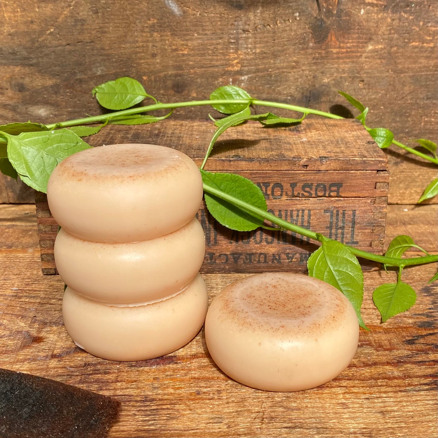 Solid Conditioner Bar - Lilac - with Keratin & Honeyquat - The Hippie Farmer