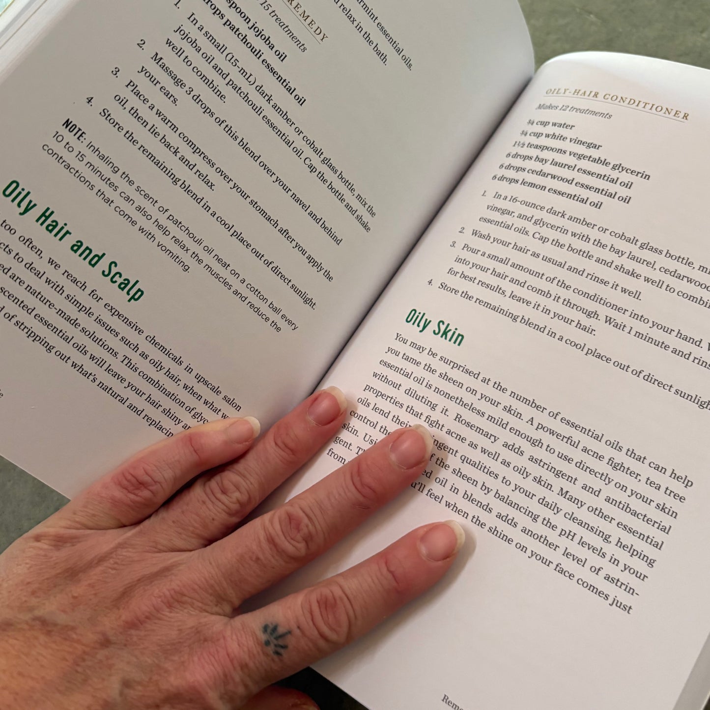 Essential Oils of the Bible Book