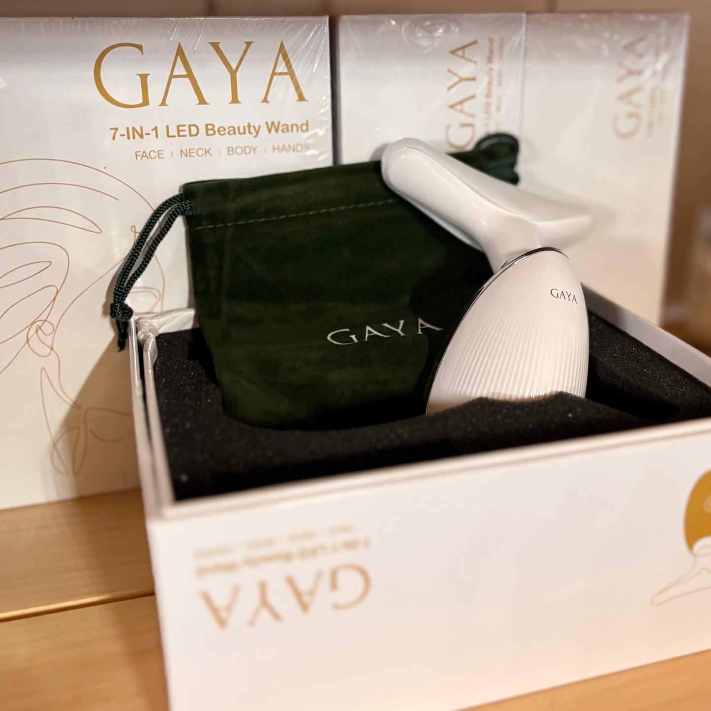 Red Light Therapy Beauty Wand - 7 in 1 - Lift, Glow & Smooth by Gaya