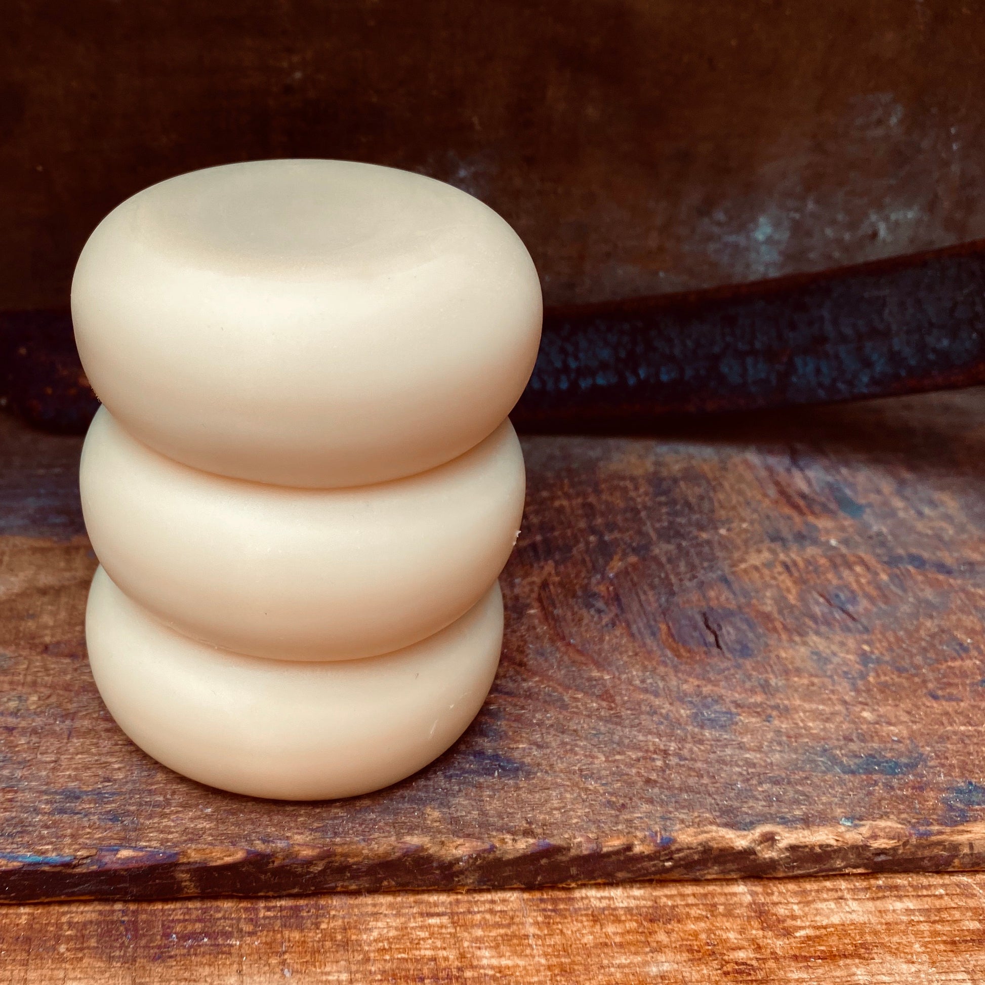 Solid Conditioner Bar - Vanilla Oak - with Keratin & Honeyquat - The Hippie Farmer