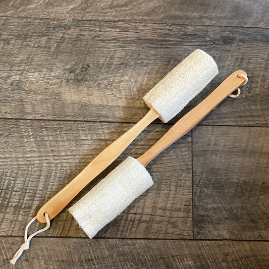 Loofah Back Brush with Long Wooden Handle - The Hippie Farmer